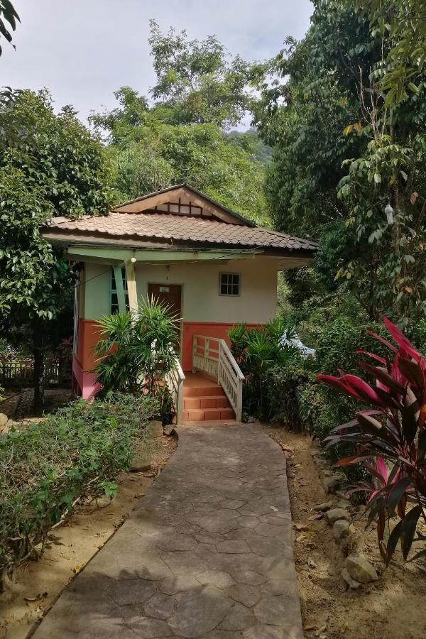 SPOT ON 89954 D'yan Chalet Bagian luar foto