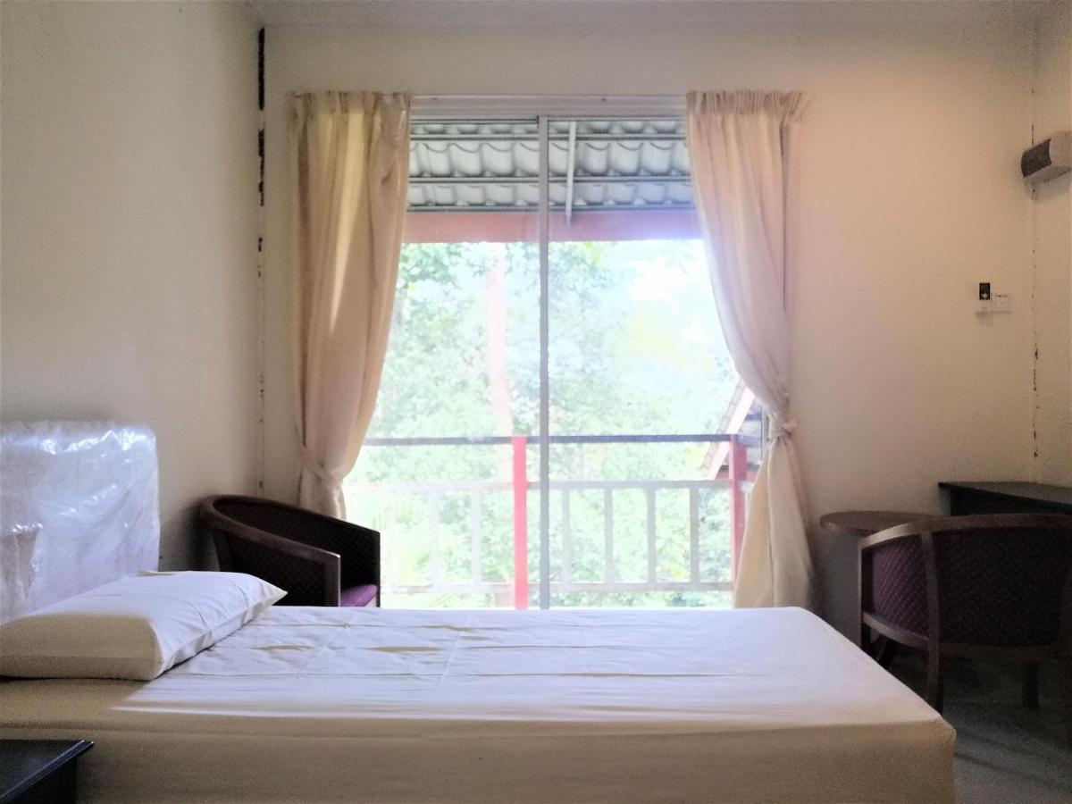 SPOT ON 89954 D'yan Chalet Bagian luar foto