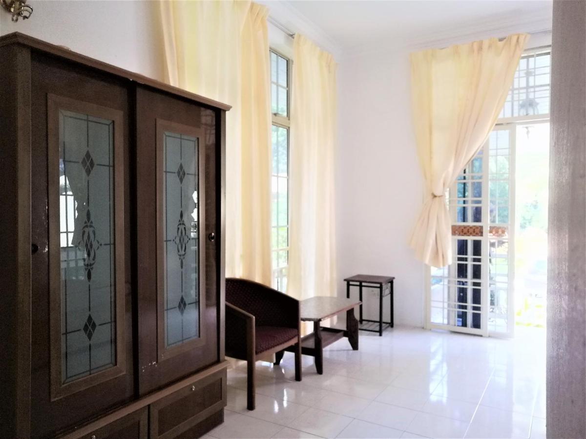 SPOT ON 89954 D'yan Chalet Bagian luar foto